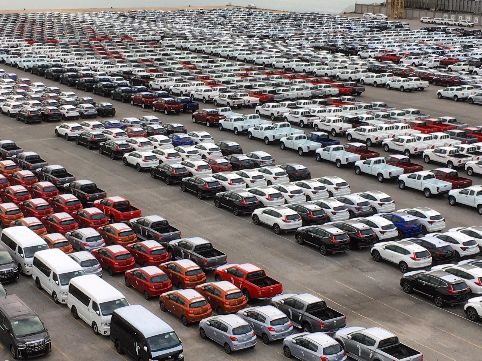 How Many Vehicles Do You Need for Fleet Insurance?